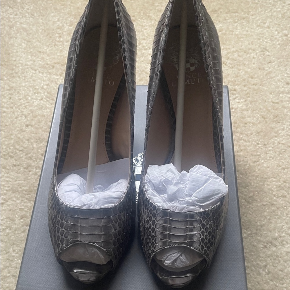 Vince Camuto Gray Snake-Embossed Peep-Toe Pumps